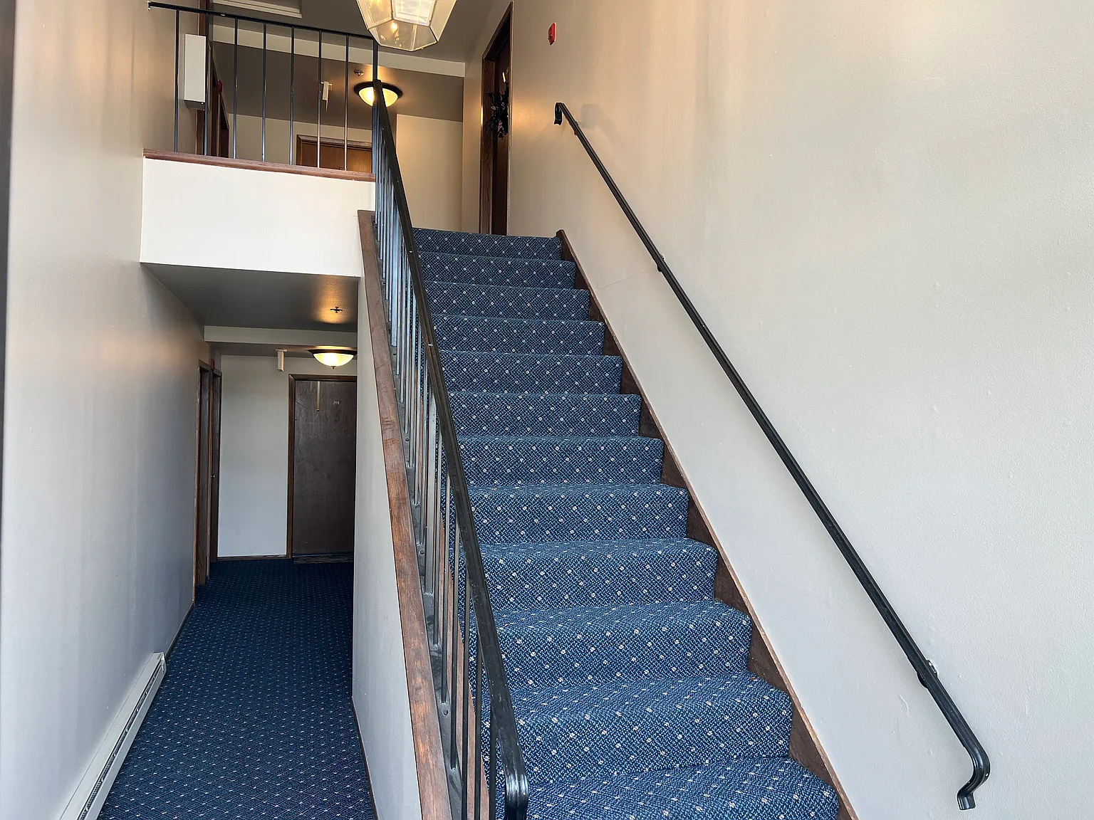 1 bed, $989 — Photo 2
