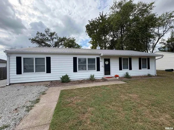 805 N Reel Ave, Salem, IL 62881