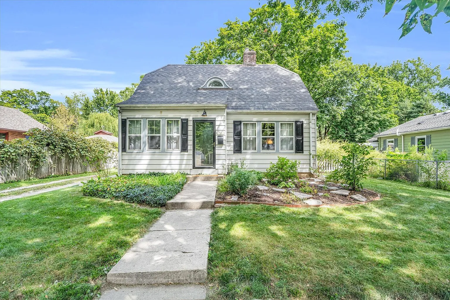604 N McKinley Ave photo 1