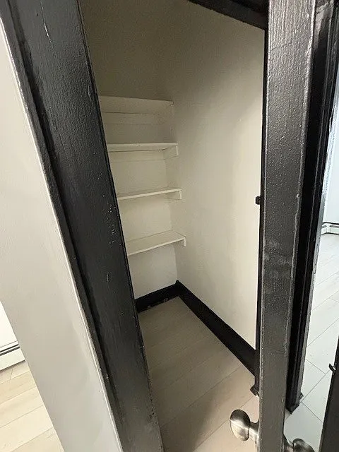 2 bed, 900 sqft, $1,975 — Photo 4