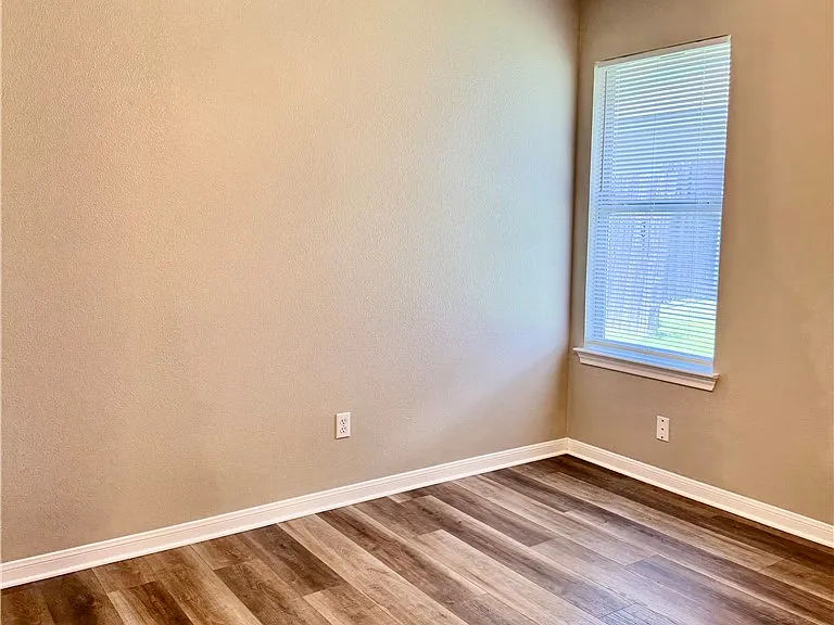 3702 Meadow View Dr — Photo 24