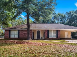 978 Lake Rd, Dry Prong, LA 71423