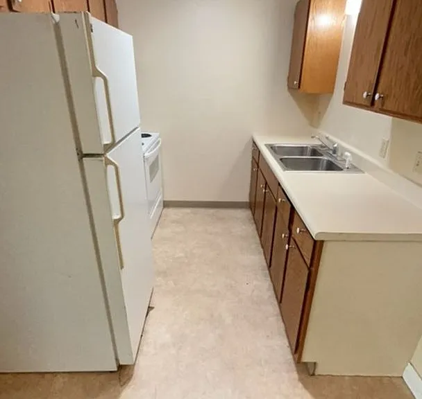 333 Custer Ave — Photo 10