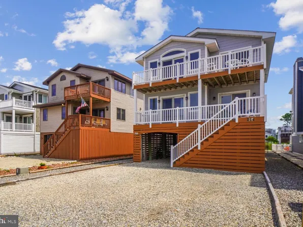 214 2nd St, Bethany Beach, DE 19930