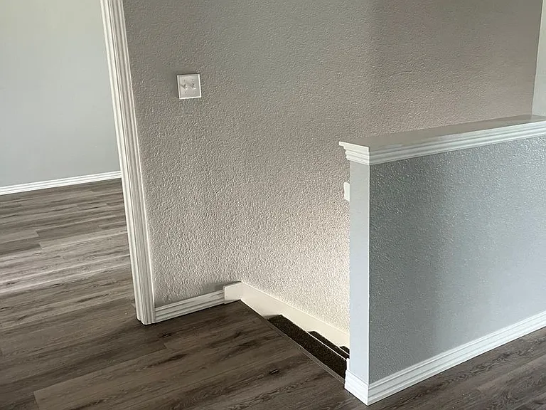 1518 Northridge Dr E — Photo 38