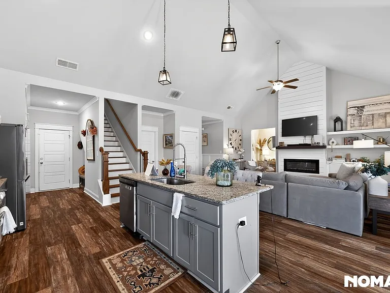 307 Tivoli Ct — Photo 10
