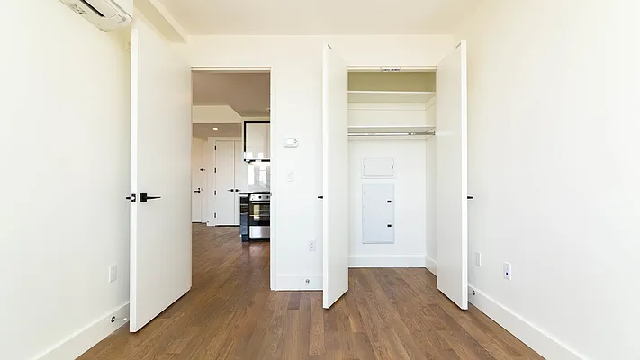 Rented by Nooklyn NYC LLC | media 54