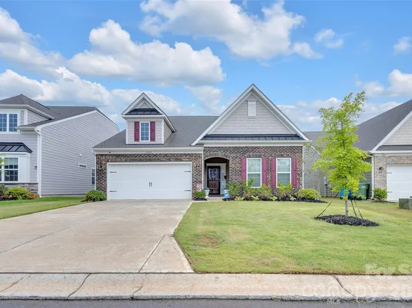 1935 Copper Path Dr, Fort Mill, SC 29715