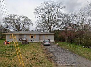 121 E Crest Rd, Bessemer, AL 35023