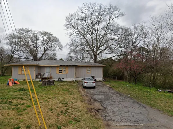 121 E Crest Rd, Bessemer, AL 35023