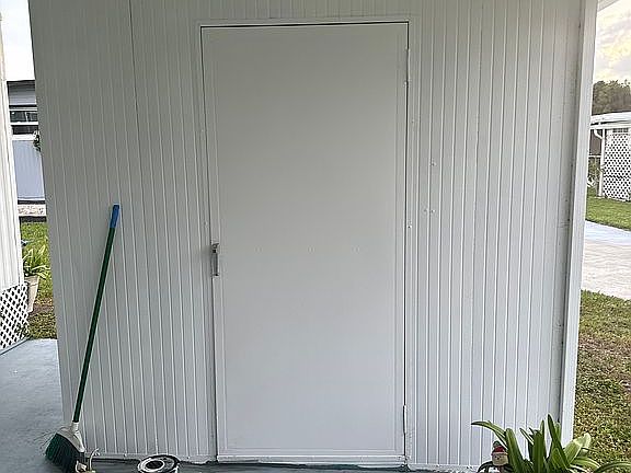 4th image of 15464 Lakeshore Villa Blvd #151