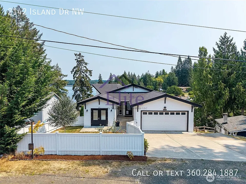 2142 Island Dr NW