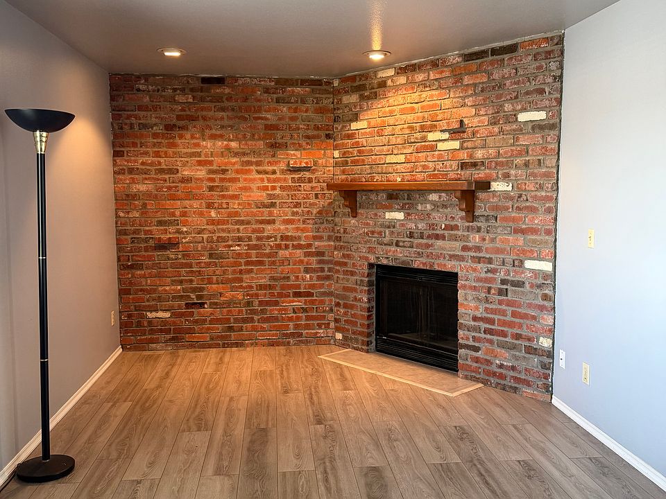 1st image of 15135 E Wesley Ave