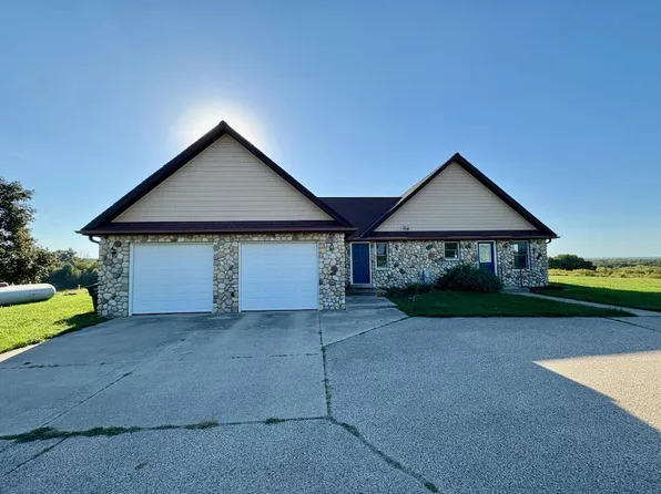 N7321 Bowers ROAD, Elkhorn, WI 53121
