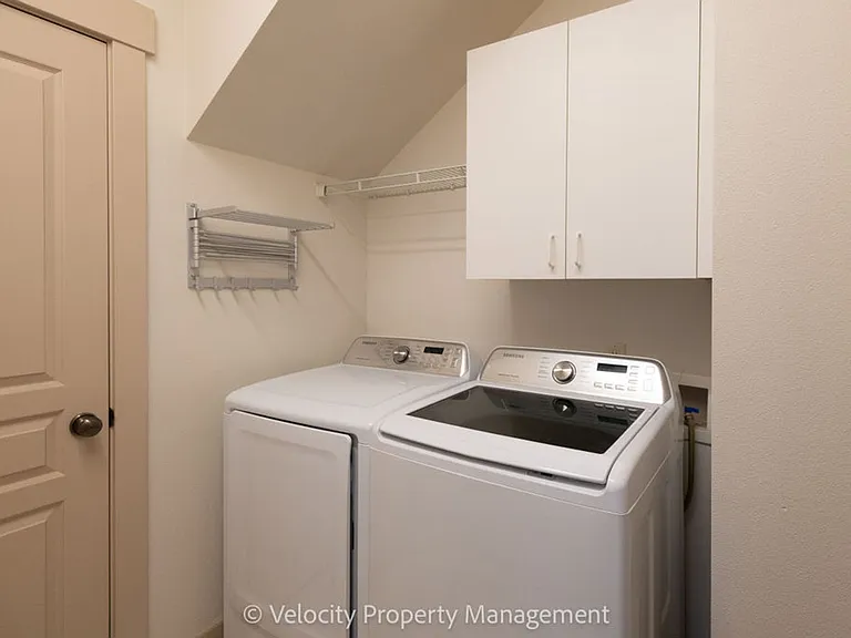 2469 NW Sacagawea Ln — Photo 22