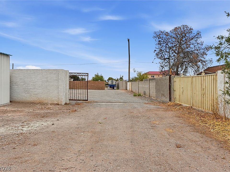 1st image of 7996 La Cienega St