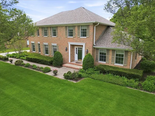 10204 Devonshire Ln, Munster, IN 46321
