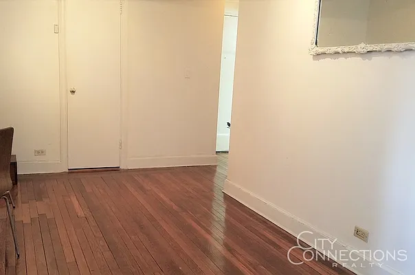 Rented by City Connections Realty | media 3