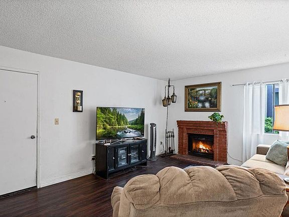 4th image of 12741 Laurel St Unit 34