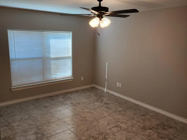 2301 S 27th St — Photo 3
