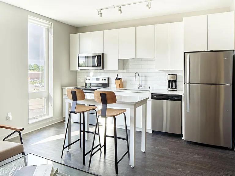 Luna Apartments — Photo 25