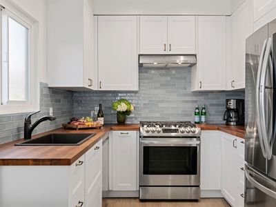 423 W Montecito St APT D, Santa Barbara, CA, 93101