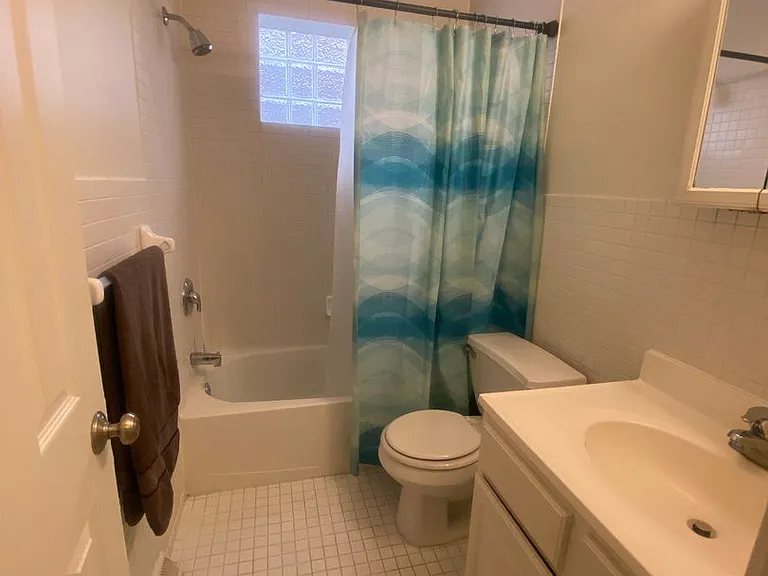 Sunrise Apartments — Photo 10