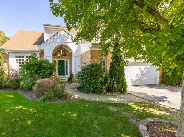 16165 S Arbor Dr, Plainfield, IL 60586