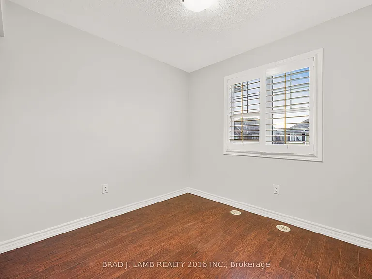 930 Nadalin Hts — Photo 25