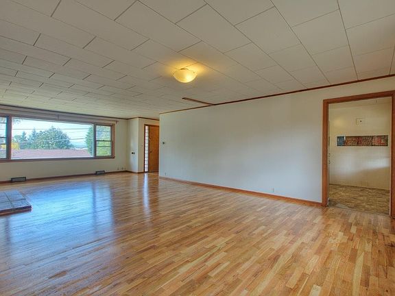 5th image of 1158 Aberdeen Ave NE