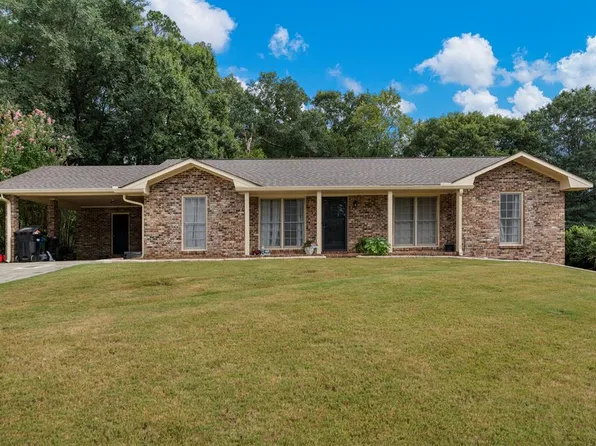 4946 Foxfire Dr, Columbus, GA 31909