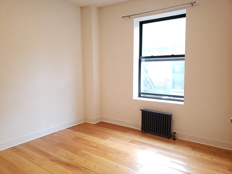 515 Cathedral Pkwy #6E — Photo 4