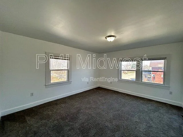 2960 N Park Ave — Photo 13