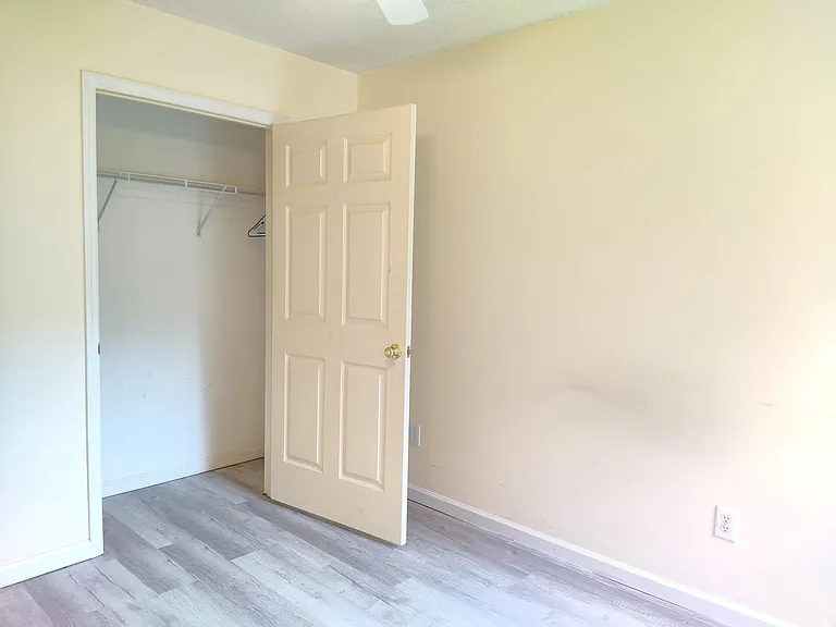 530 Lake Park Dr — Photo 10