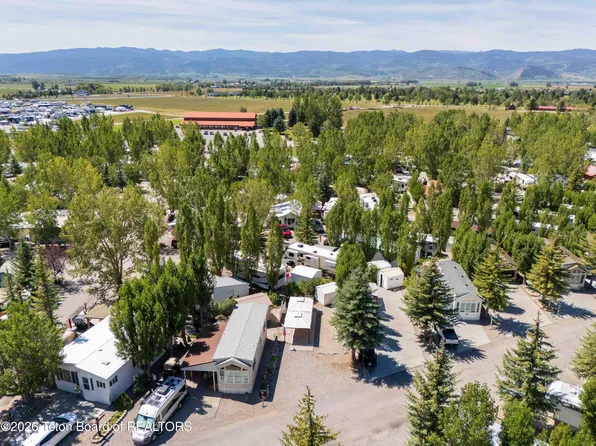 131 Whiffle Tree Dr, Thayne, WY 83127