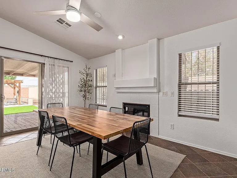 15864 W Anasazi St — Photo 12