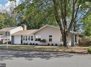 125 Avondale Dr, Sterling, VA 20164