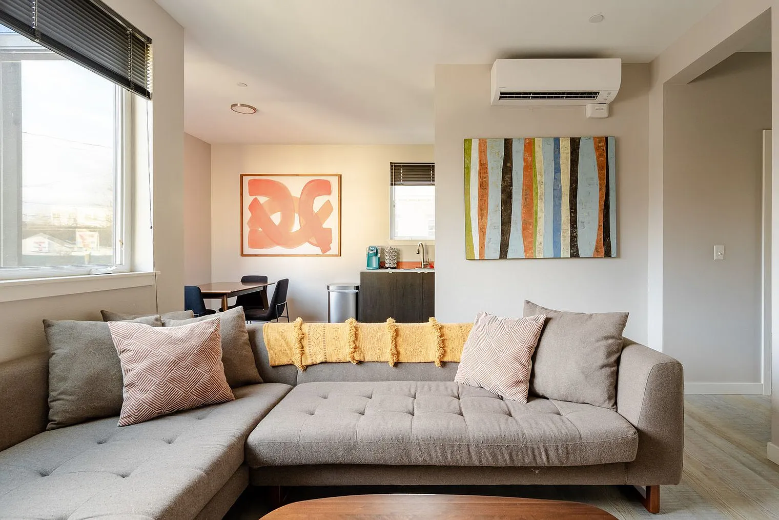 2 bed, 1.0 bath, 775 sqft, $3,484 — Photo 4