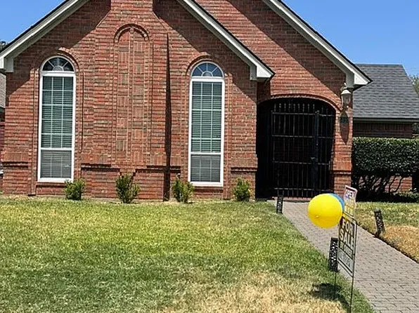 1415 Boardwalk St, Arlington, TX 76011