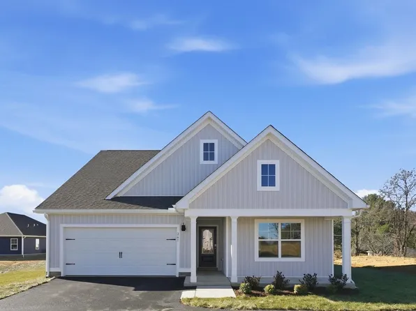 116 Julian Dr, Waynesboro, VA 22980
