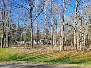 E7918 Stage Rd, New London, WI 54961