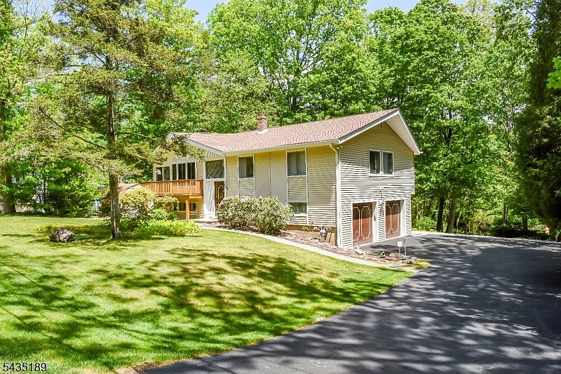 1st image of 98 Gould Rd
