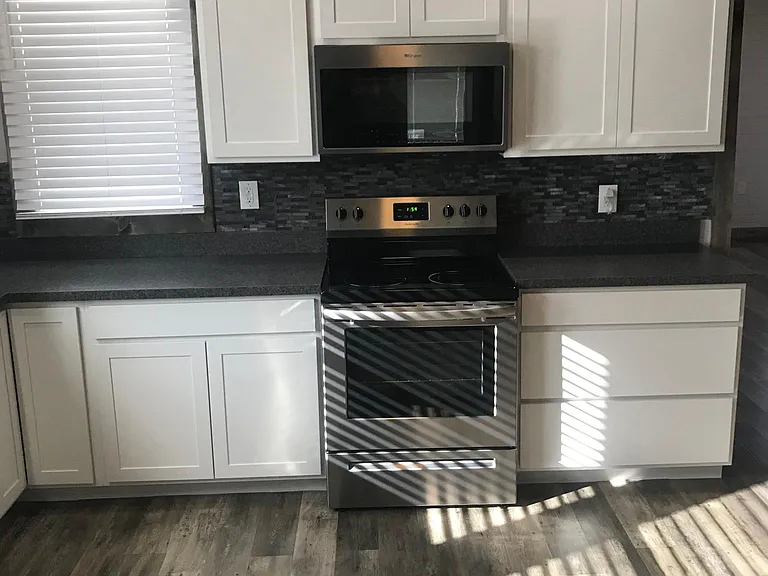 9708 N County Road 200 W — Photo 2
