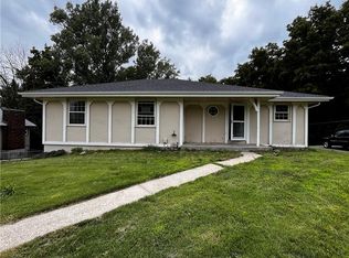 5106 NE Amazonia Rd, Saint Joseph, MO 64505