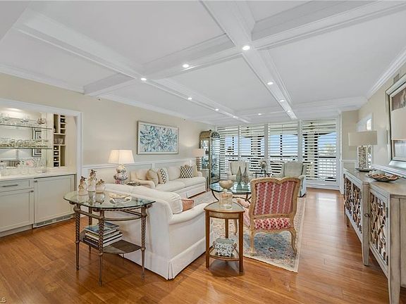 5th image of 8171 Bay Colony DR #403