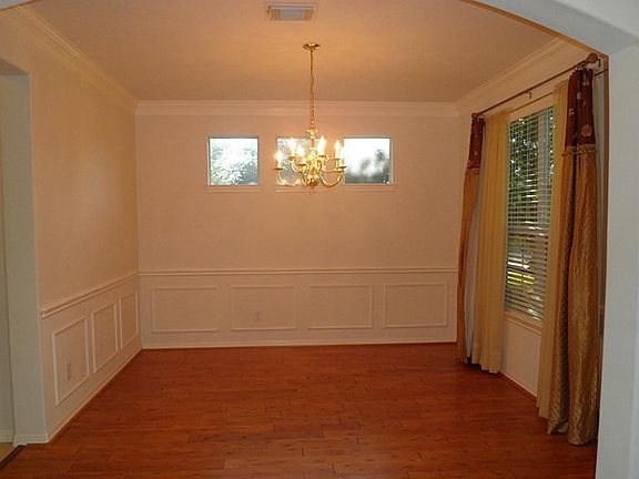 5th image of 2526 Blue Water Bay Dr