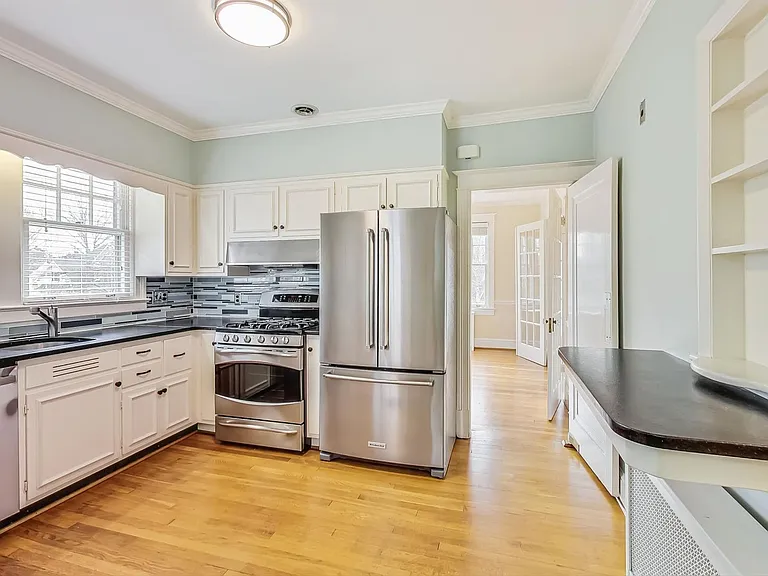 4509 Highland Ave — Photo 2