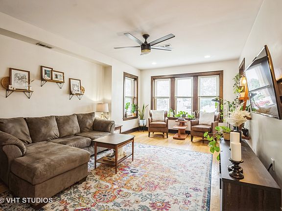 5th image of 3826 N Troy St APT 1N