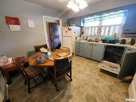 4th image of 620 Indian Hill Dr