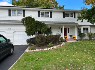 995 Schweitzer Pl, North Brunswick, NJ